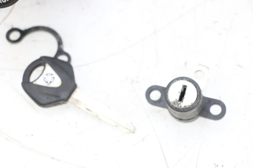 photo de KIT SERRURE CLE CDI NEIMAN YAMAHA TDM ABS 900 (2002 - 2014) - Détails caractéristiques