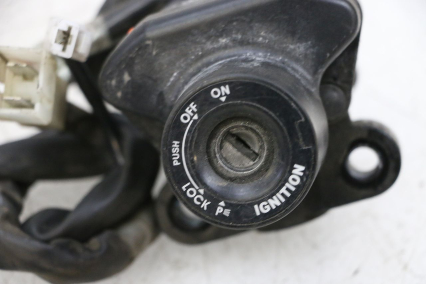 photo de KIT SERRURE CLE CDI NEIMAN YAMAHA TDM ABS 900 (2002 - 2014) - Marquages et références