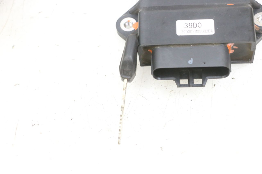 photo de KIT SERRURE CLE CDI NEIMAN YAMAHA X-MAX XMAX 125 (2010 - 2013) - Marquages et références