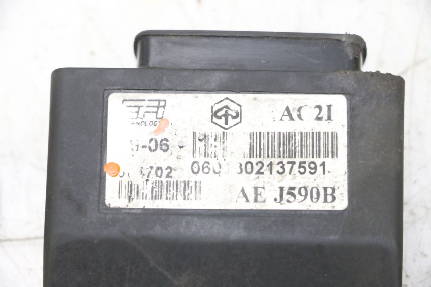 photo de KIT SERRURE CLE CDI NEIMAN PIAGGIO X8 125 (2004 - 2007) - Autre angle de vue