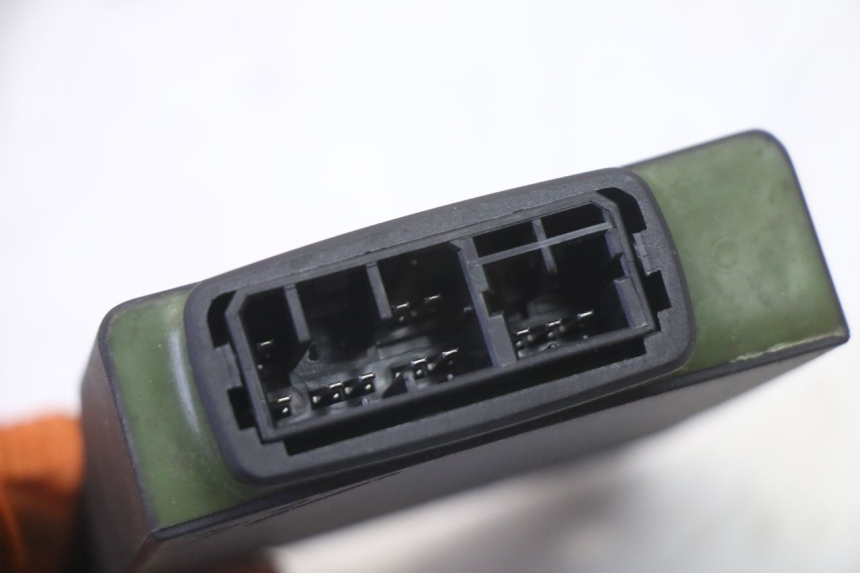 photo de KIT SERRURE CLE CDI NEIMAN PIAGGIO X9 EVOLUTION 125 (2003 - 2007) - Points de fixation