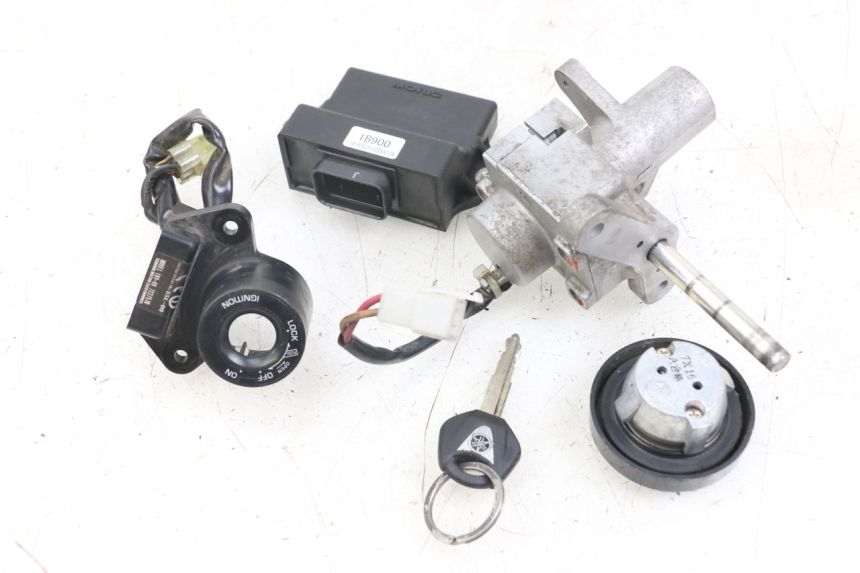 photo de KIT SERRURE CLE CDI NEIMAN YAMAHA XMAX X-MAX 125 (2006 - 2009) - Détail de la pièce