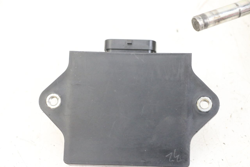 photo de KIT SERRURE CLE CDI NEIMAN YAMAHA XMAX X-MAX 125 (2006 - 2009) - Points de fixation