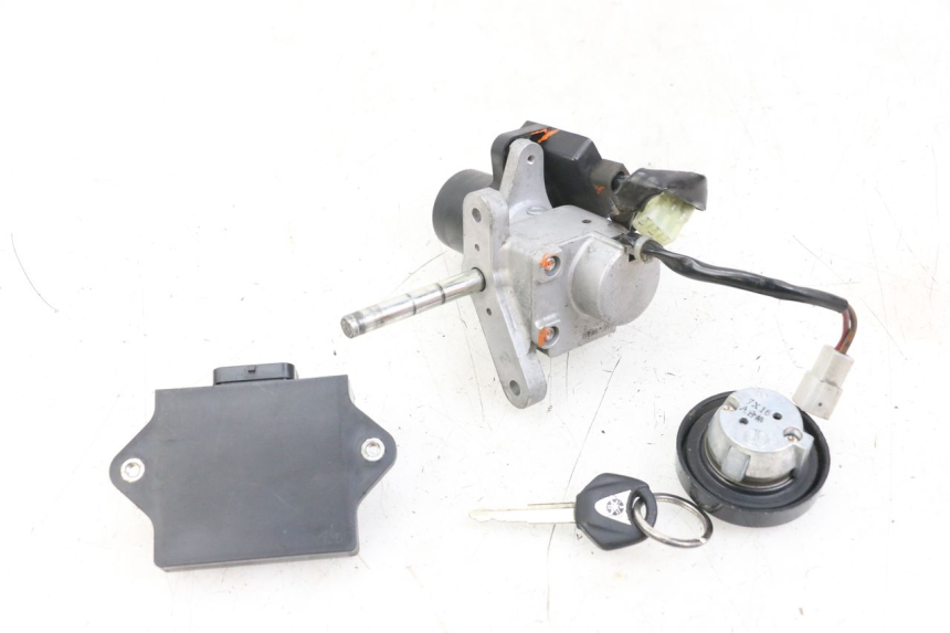 photo de KIT SERRURE CLE CDI NEIMAN YAMAHA XMAX X-MAX 125 (2006 - 2009) - Pièce contrôlée