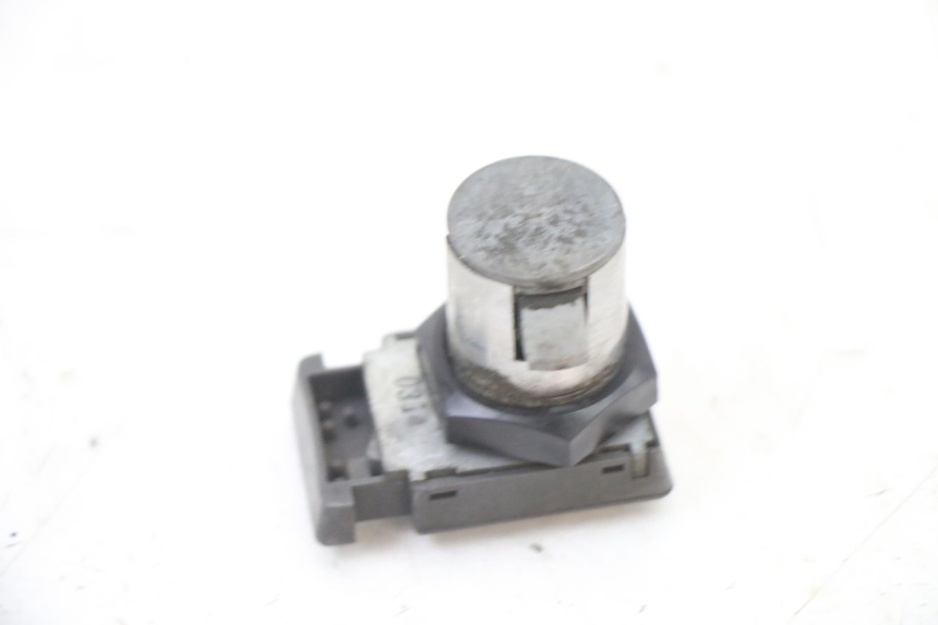 photo de KIT SERRURE CLE CDI NEIMAN YAMAHA X-MAX XMAX ABS 250 (2010 - 2014) - Angle alternatif