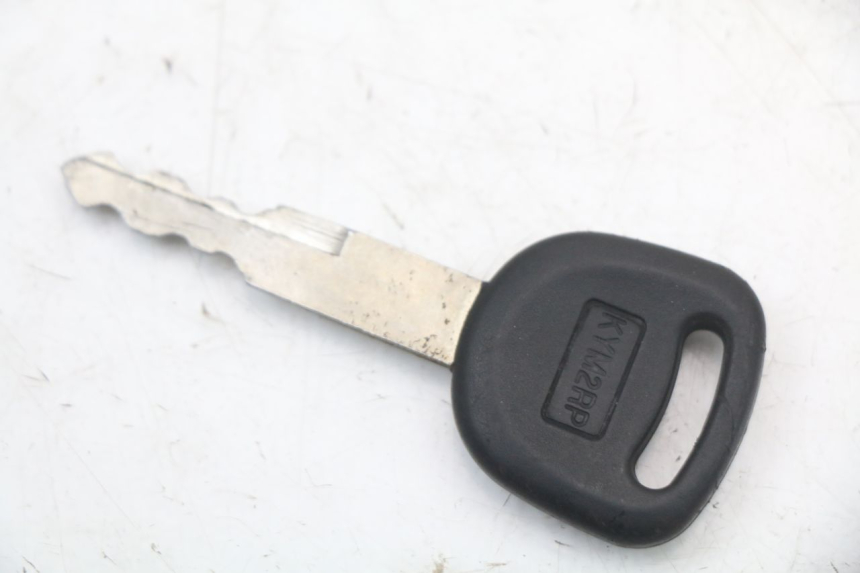 photo de KIT SERRURE CLE NEIMAN KYMCO AGILITY 4T 50 (2005 - 2018) - Détails caractéristiques