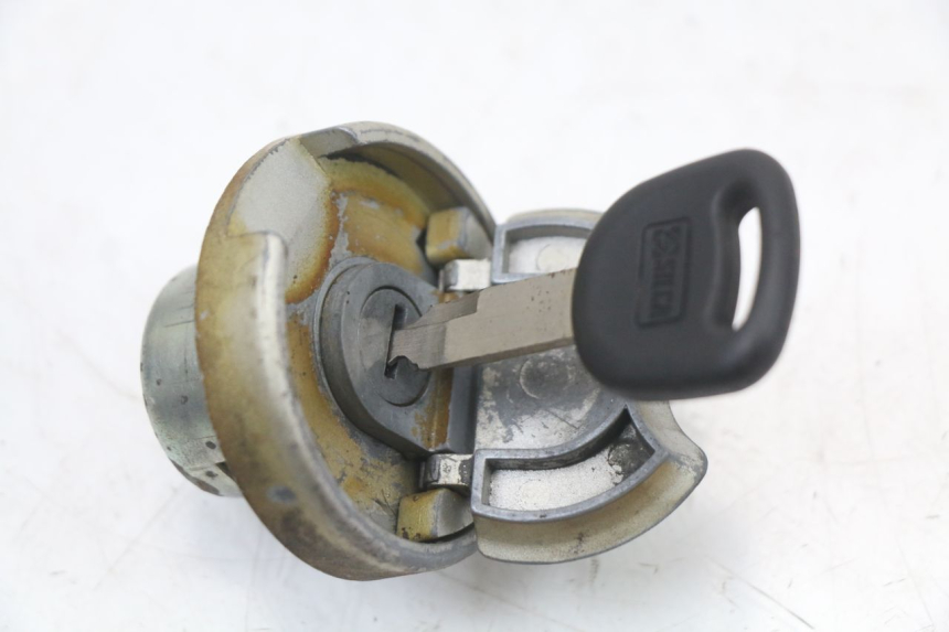 photo de KIT SERRURE CLE NEIMAN KYMCO AGILITY 4T 50 (2005 - 2018) - Pièce contrôlée