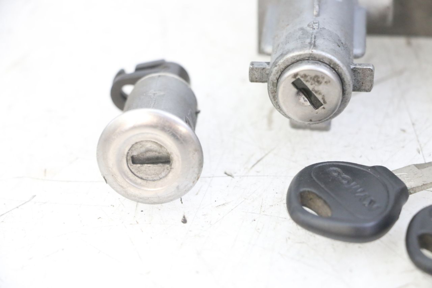 photo de KIT SERRURE CLE NEIMAN KYMCO AGILITY 4T 50 (2005 - 2018) - Vue produit