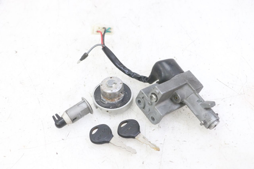 photo de KIT SERRURE CLE NEIMAN KYMCO AGILITY 4T 50 (2005 - 2018) - Autre angle de vue