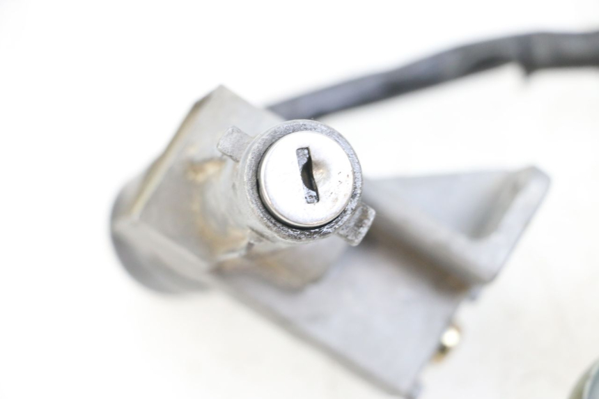 photo de Ensemble de serrure avec clé Neiman KYMCO AGILITY RS 4T 50 (2009 - 2013) - Zoom composants