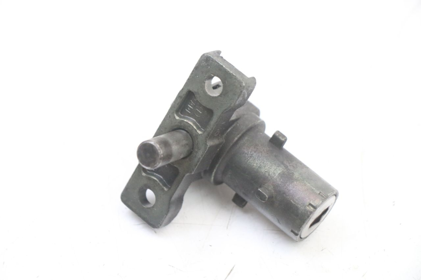 photo de KIT SERRURE CLE NEIMAN BMW C1 125 (2000 - 2003) - Gros plan technique