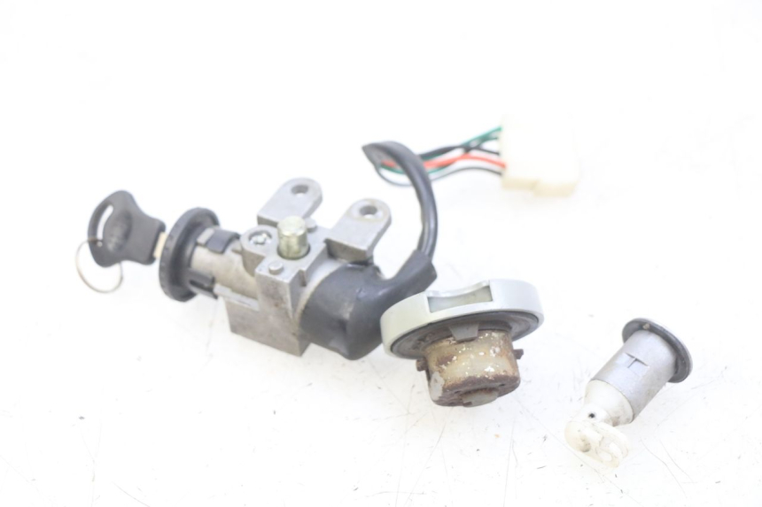 photo de KIT SERRURE CLE NEIMAN BAOTIAN BT 49 QT-9 50 (2006 - 2010) - Détail de la pièce