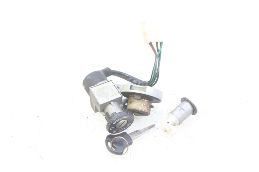 photo de KIT SERRURE CLE NEIMAN BAOTIAN BT 49 QT-9 50 (2006 - 2010) - Zoom état d’usage