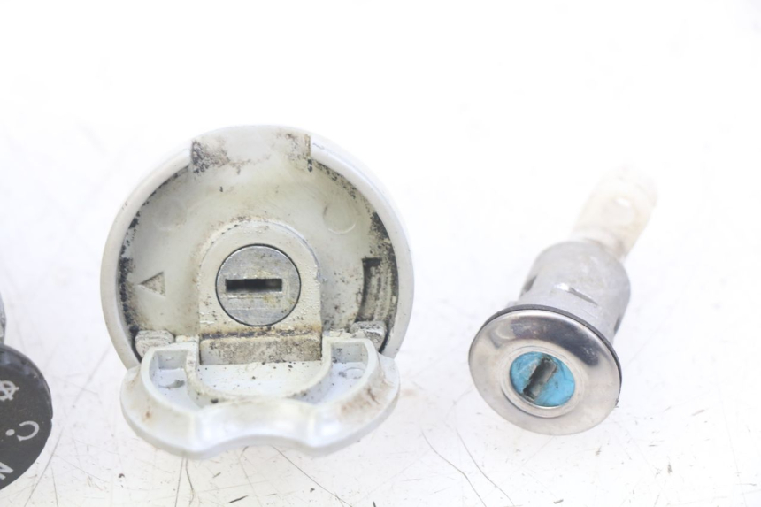 photo de KIT SERRURE CLE NEIMAN BAOTIAN BT 49 QT-9 50 (2006 - 2010) - Pièce contrôlée