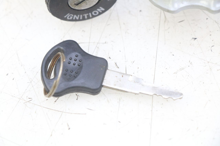 photo de KIT SERRURE CLE NEIMAN BAOTIAN BT 49 QT-9 50 (2006 - 2010) - Marquages et références