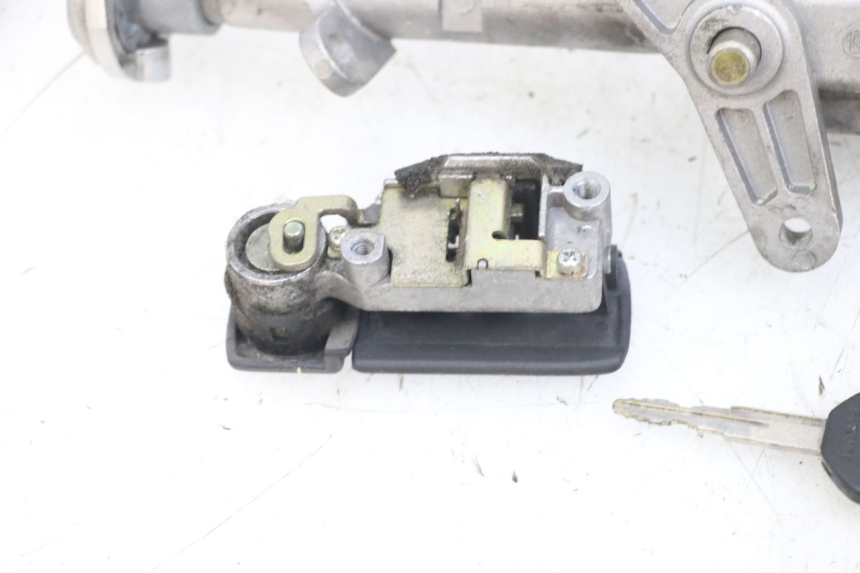 photo de KIT SERRURE CLE NEIMAN SUZUKI BURGMAN 125 (2007 - 2014) - Vue d’ensemble