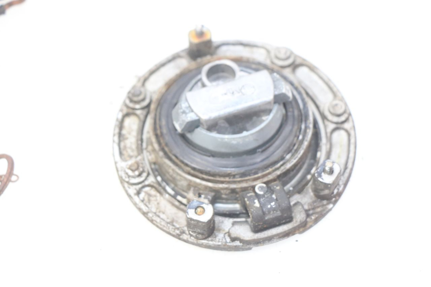 photo de KIT SERRURE CLE NEIMAN HONDA CBR RR FIREBLADE 900 (1992 - 1994) - Zoom composants