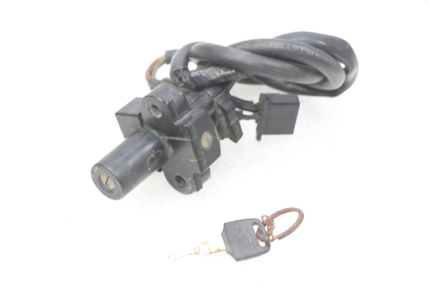 photo de KIT SERRURE CLE NEIMAN HONDA CBR RR FIREBLADE 900 (1992 - 1994) - Points de fixation