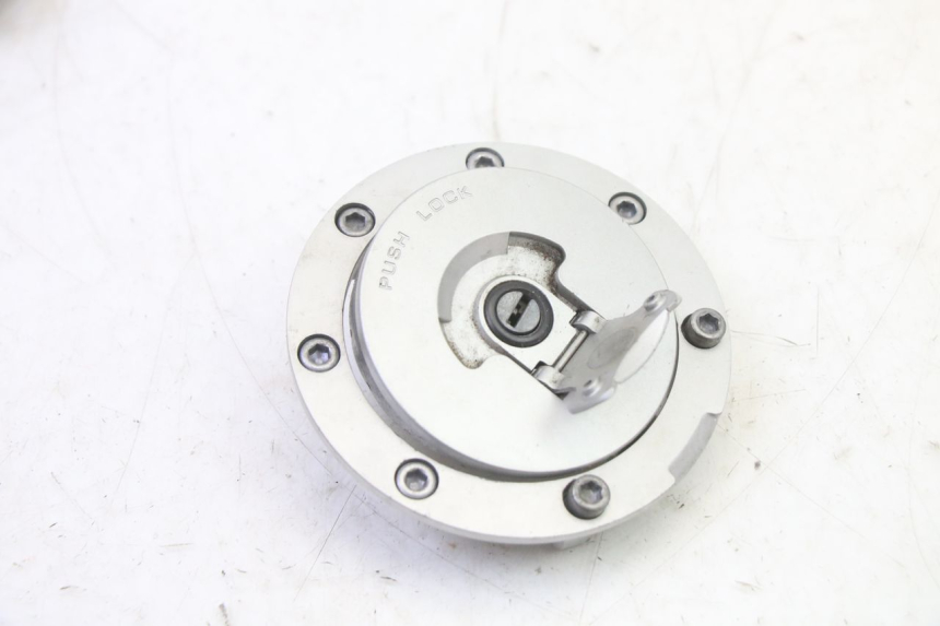 photo de KIT SERRURE CLE NEIMAN HONDA CBR RR FIREBLADE 900 (1992 - 1994) - Détails caractéristiques