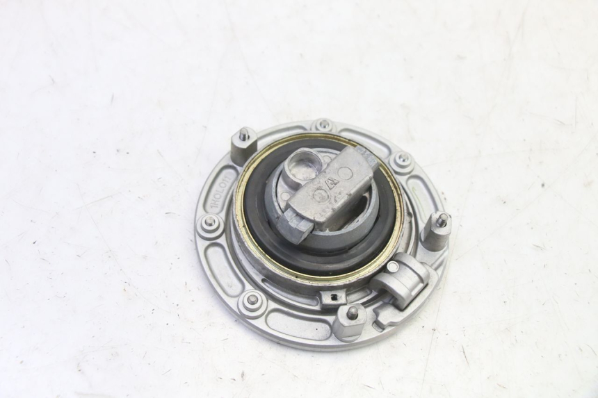 photo de KIT SERRURE CLE NEIMAN HONDA CBR RR FIREBLADE 900 (1992 - 1994) - Vue rapprochée