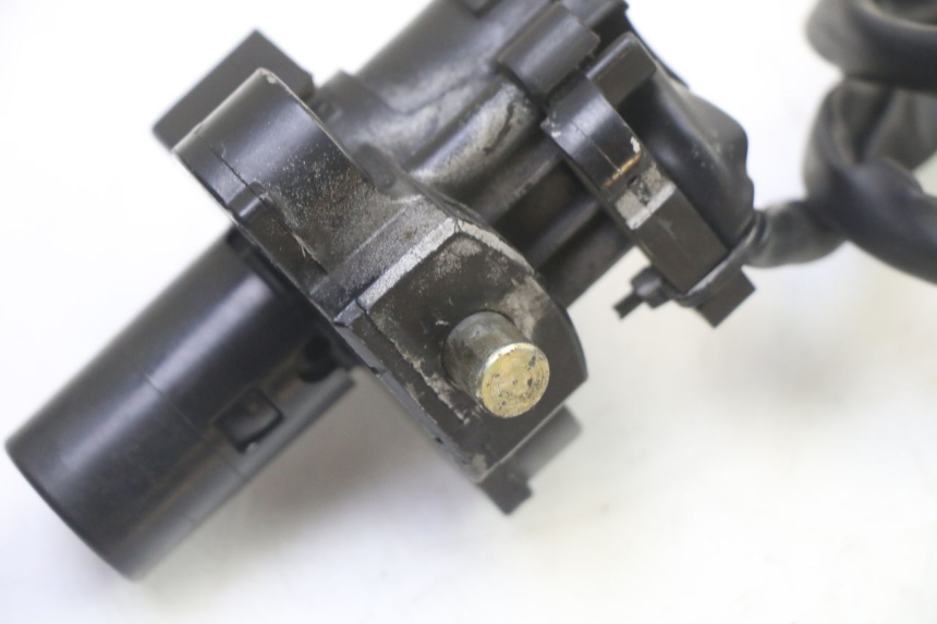 photo de KIT SERRURE CLE NEIMAN HONDA CBR RR FIREBLADE 900 (1992 - 1994) - Pièce contrôlée