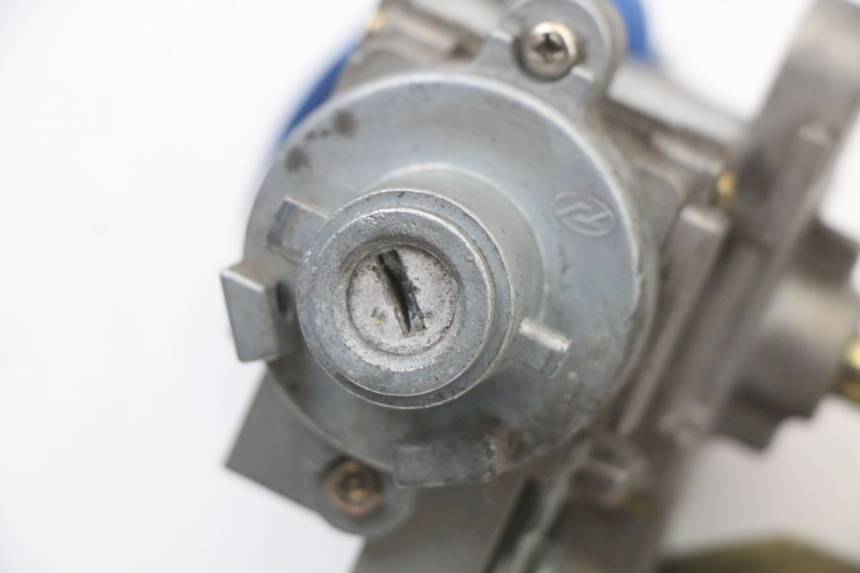 photo de Kit de verrouillage avec clé Neiman KYMCO DINK STREET 125 (2009 - 2014) - Autre angle de vue