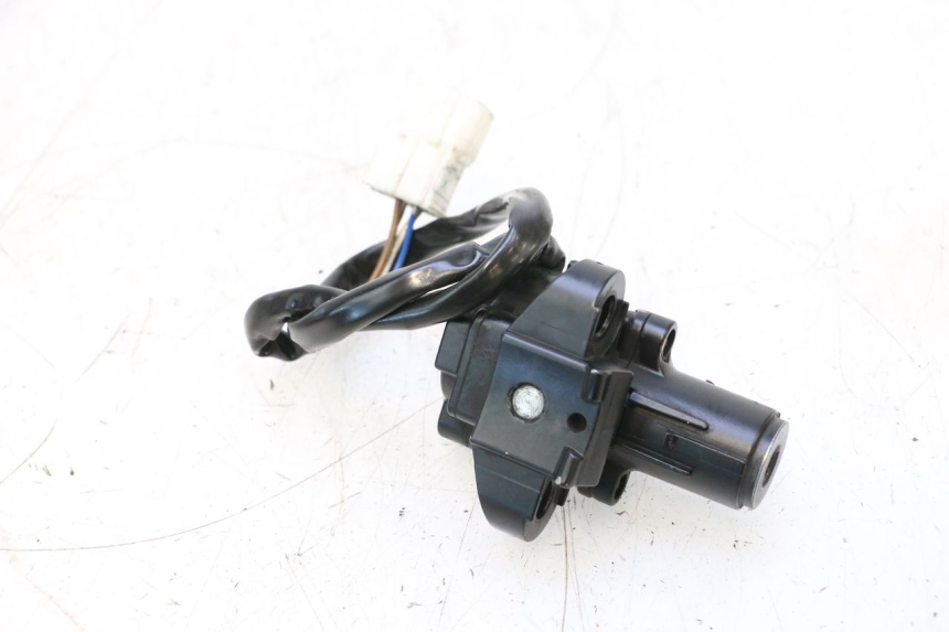 photo de KIT SERRURE CLE NEIMAN KAWASAKI ER-6 ER6 F ABS 650 (2012 - 2016) - Gros plan technique