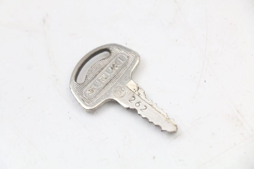 photo de Ensemble de serrure avec clé Neiman SUZUKI GN 125 (1997 - 2000) - Détail de la pièce