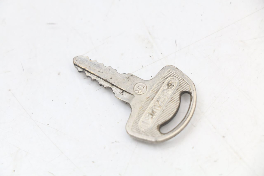 photo de Ensemble de serrure avec clé Neiman SUZUKI GN 125 (1997 - 2000) - Autre angle de vue