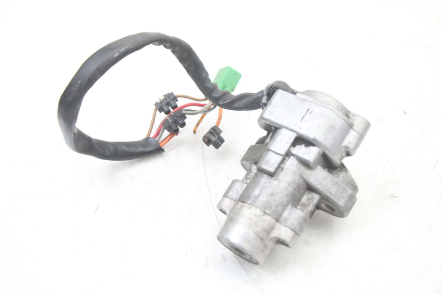 photo de KIT SERRURE CLE NEIMAN SUZUKI GSF S BANDIT 600 (2000 - 2004) - Zoom état d’usage
