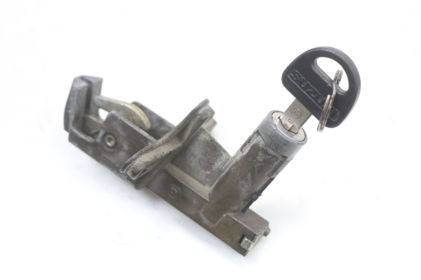 photo de KIT SERRURE CLE NEIMAN SUZUKI GSX E 250 (1982 - 1983) - Zoom composants