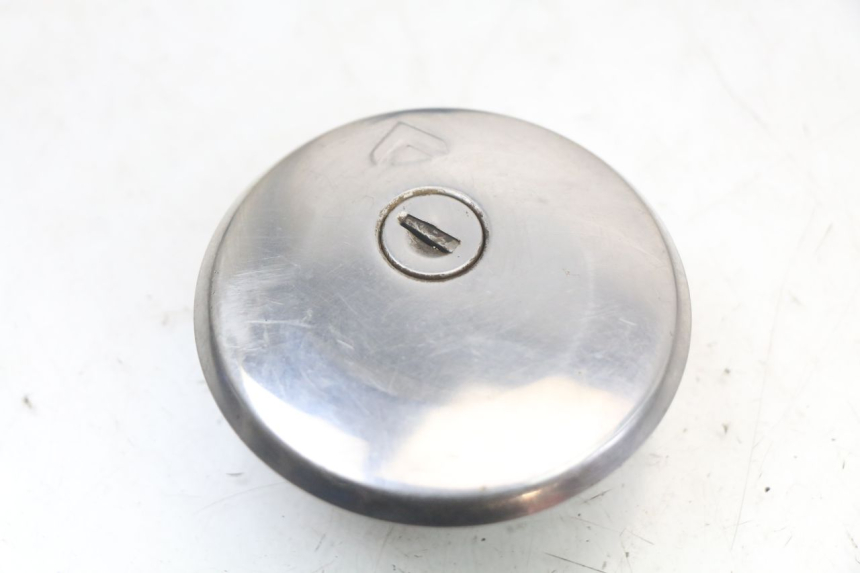 photo de KIT SERRURE CLE NEIMAN SUZUKI GSX E 250 (1982 - 1983) - Vue rapprochée