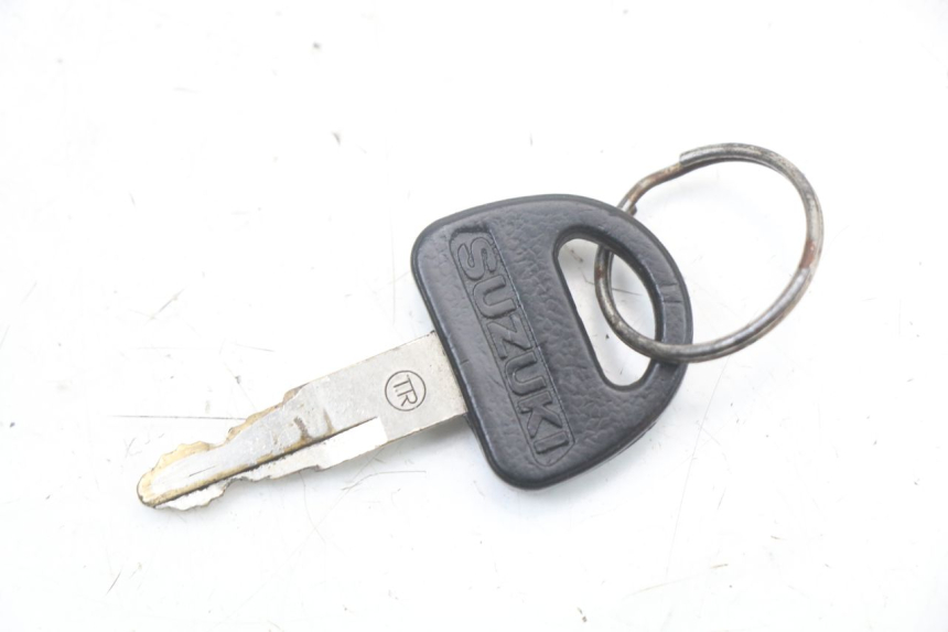 photo de KIT SERRURE CLE NEIMAN SUZUKI GSX E 250 (1982 - 1983) - Zoom état d’usage