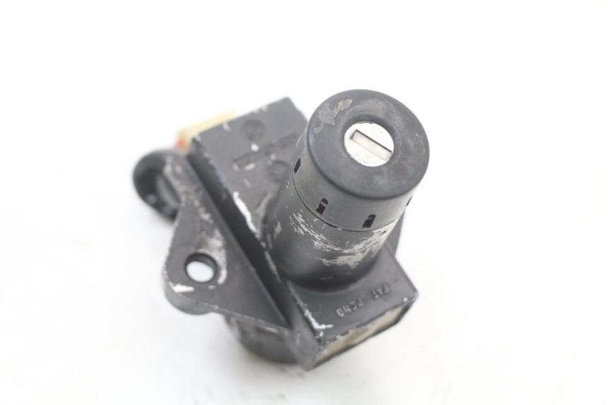 photo de KIT SERRURE CLE NEIMAN SUZUKI GSX E 250 (1982 - 1983) - État de surface