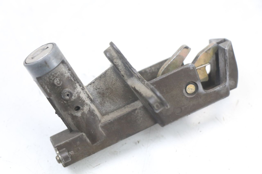 photo de KIT SERRURE CLE NEIMAN SUZUKI GSX E 250 (1982 - 1983) - Marquages et références