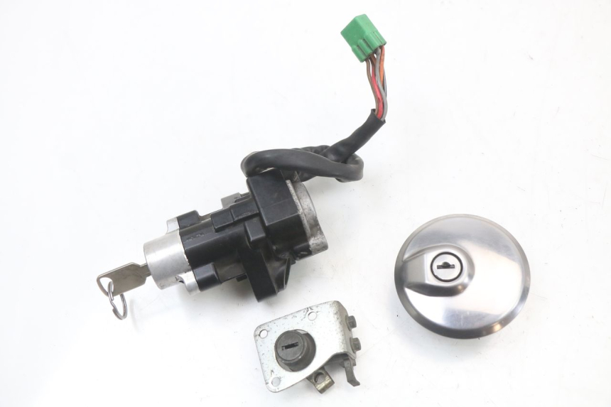 photo de KIT SERRURE CLE NEIMAN SUZUKI GZ MARAUDER 125 (1998 - 2004) - Vue principale