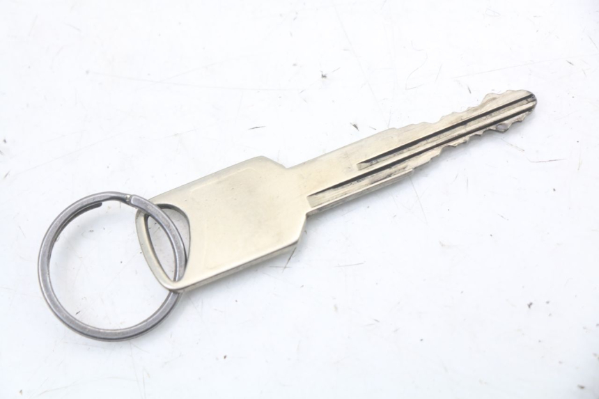 photo de KIT SERRURE CLE NEIMAN SUZUKI GZ MARAUDER 125 (1998 - 2004) - Zoom état d’usage