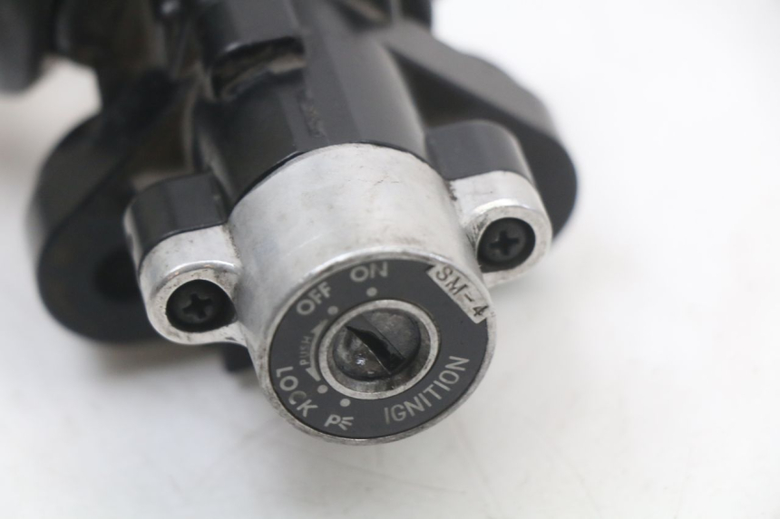 photo de KIT SERRURE CLE NEIMAN SUZUKI GZ MARAUDER 125 (1998 - 2004) - Pièce contrôlée