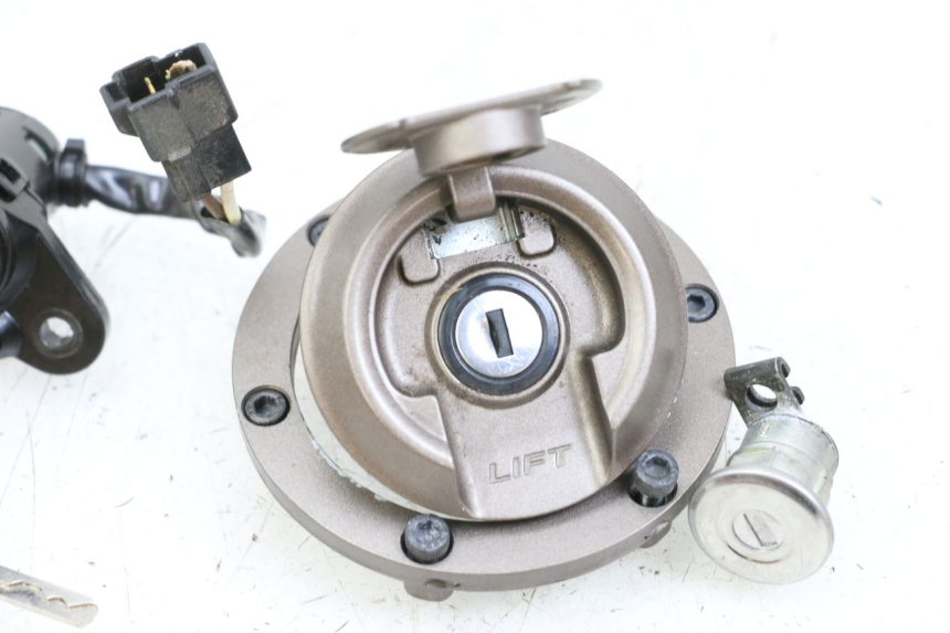 photo de KIT SERRURE CLE NEIMAN HUSQVARNA SVARTPILEN 401 (2018 - 2023) - Vue d’ensemble