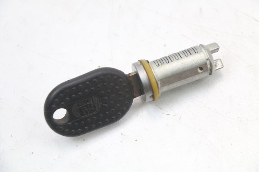 photo de KIT SERRURE CLE NEIMAN PIAGGIO LIBERTY 4T 50 (2004 - 2008) - Vue produit