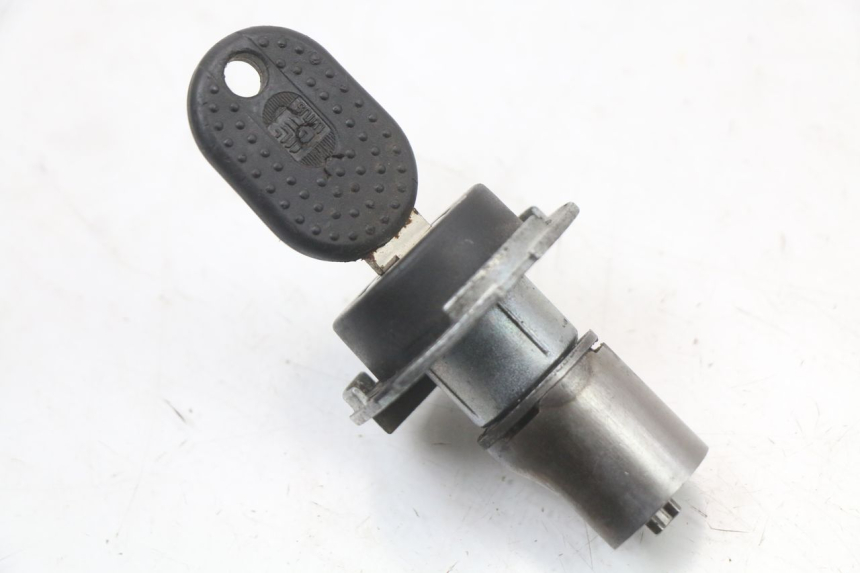 photo de KIT SERRURE CLE NEIMAN PIAGGIO LIBERTY 4T 50 (2004 - 2008) - État de surface