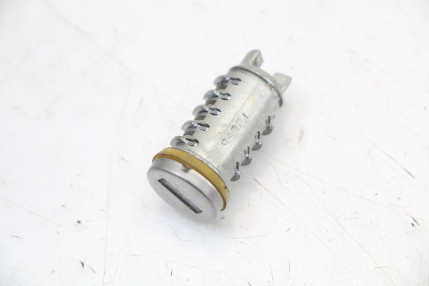 photo de KIT SERRURE CLE NEIMAN PIAGGIO LIBERTY 4T 50 (2004 - 2008) - Pièce contrôlée