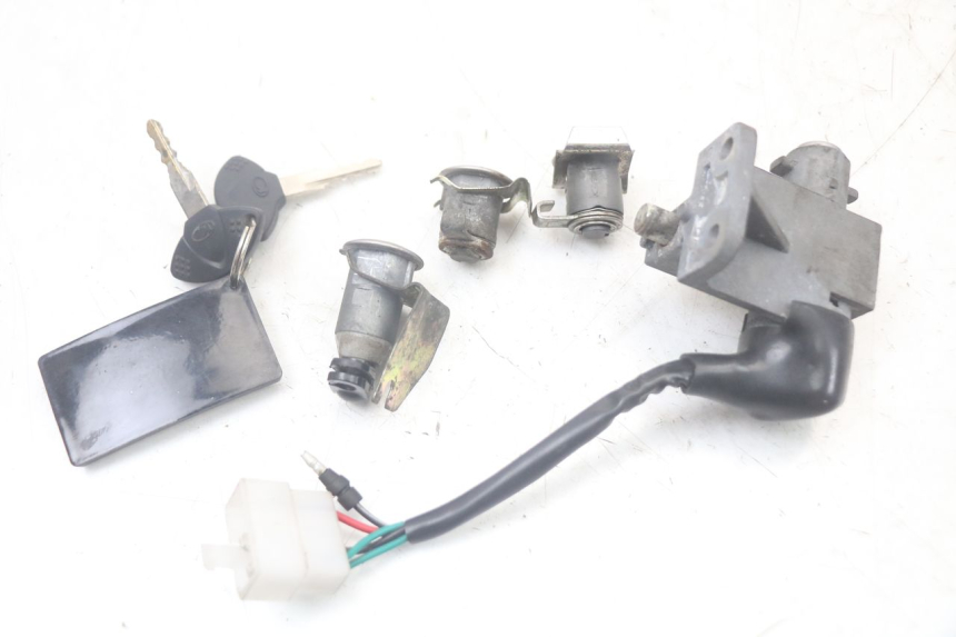 photo de KIT SERRURE CLE NEIMAN KYMCO LIKE 125 (2009 - 2016) - Détail de la pièce