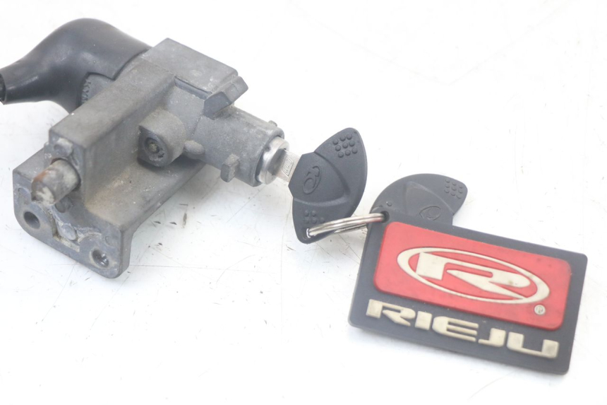 photo de KIT SERRURE CLE NEIMAN KYMCO LIKE 125 (2009 - 2016) - Gros plan technique