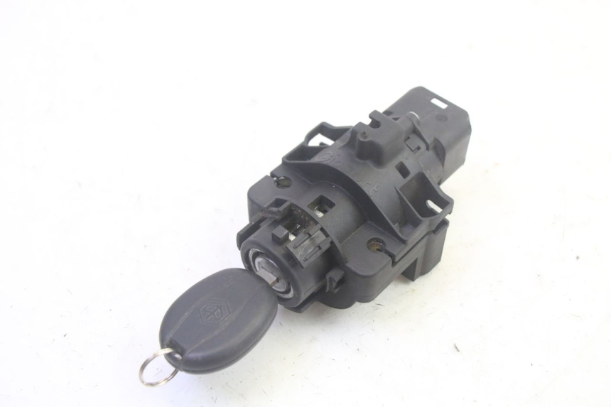 photo de KIT SERRURE CLE NEIMAN PIAGGIO MP3 HPE 350 (2018 - 2020) - Vue d’ensemble