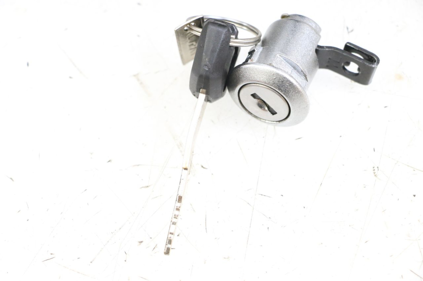 photo de KIT SERRURE CLE NEIMAN KAWASAKI NINJA 400 (2018 - 2023) - Marquages et références