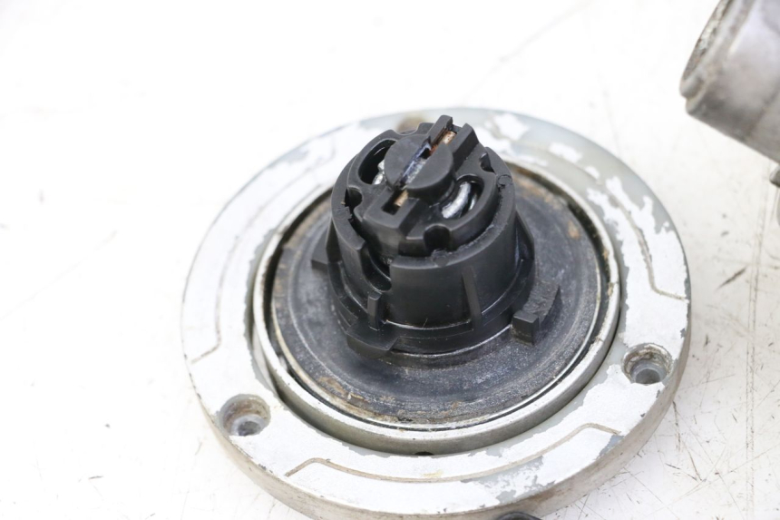 photo de KIT SERRURE CLE NEIMAN PEUGEOT SPEEDFIGHT 3 LC 2T 50 (2009 - 2015) - Gros plan technique