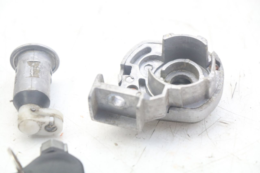 photo de KIT SERRURE CLE NEIMAN DOLPHIN PYGMY 1 (2020 - 2024) - Détail de la pièce