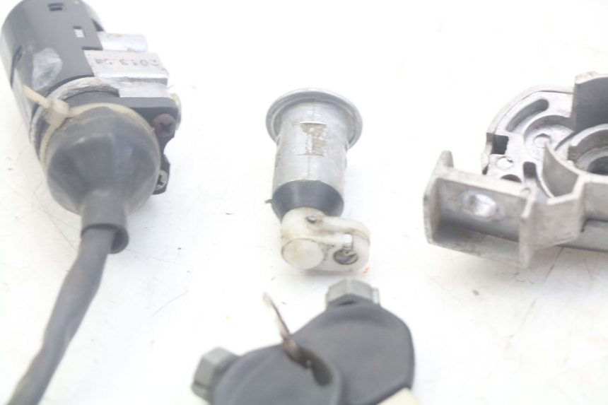 photo de KIT SERRURE CLE NEIMAN DOLPHIN PYGMY 1 (2020 - 2024) - Zoom état d’usage