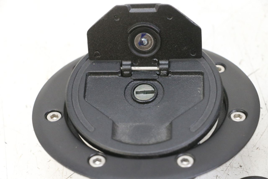 photo de KIT SERRURE CLE NEIMAN ROYAL ENFIELD SCRAM 411 (2022 - 2024) - Points de fixation